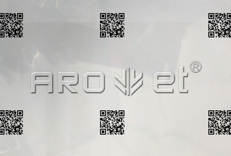 3118云顶集团A-one四喷头喷码机在PE膜上喷二维码